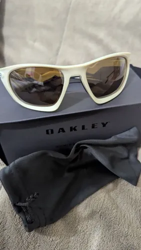 Óculos Oakley