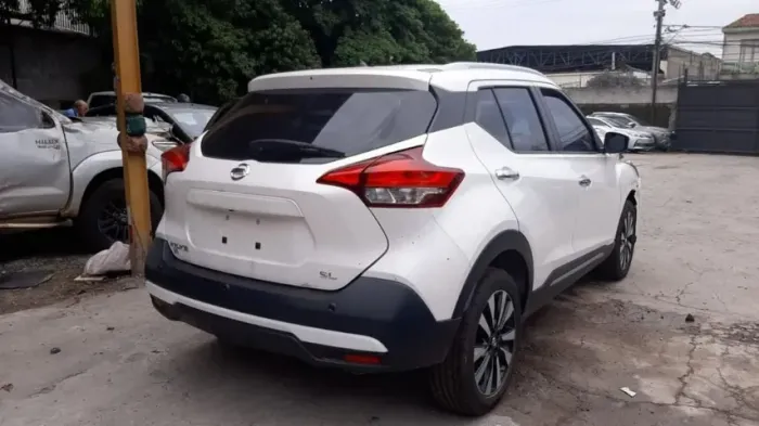 Peças Kicks 1.6 2018 Airbag Radiador Lanterna Farol Porta Cambio Motor Retrovisor Sucata