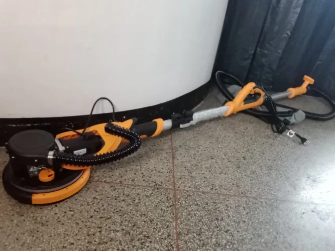 VENDE-SE AIRLESSE LIXADEIRA GIRAFA PARA PAREDE E TETO