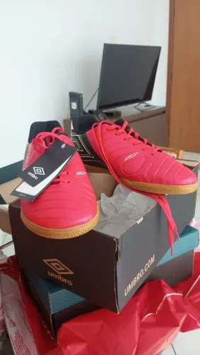 Chuteira futsal umbro 41