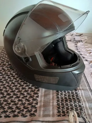 Capacete Taurus TH7 seminovo tamanho 62