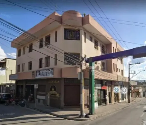 LOJAS E SALAS COMERCIAIS PARA ALUGAR - AVENIDA PRINCIPAL EM JUSTINÓPOLIS