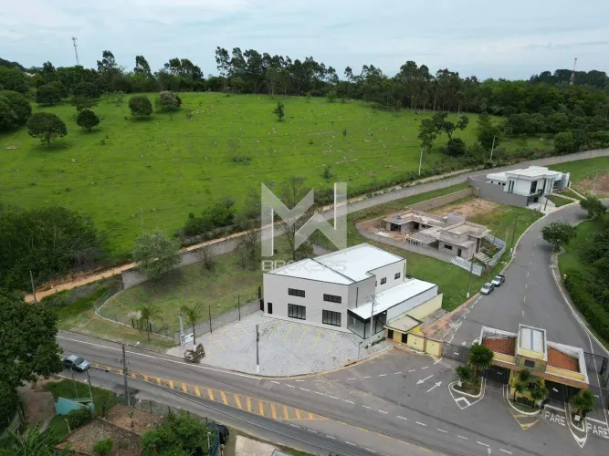 Prédio à venda no bairro Observatório em Vinhedo/SP