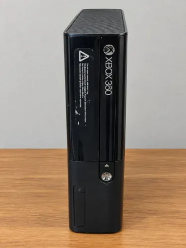XBOX 360 SUPER SLIM LEIA