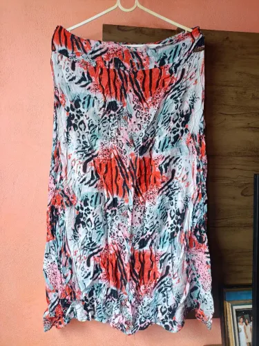 Saias tamanhos M bazar
