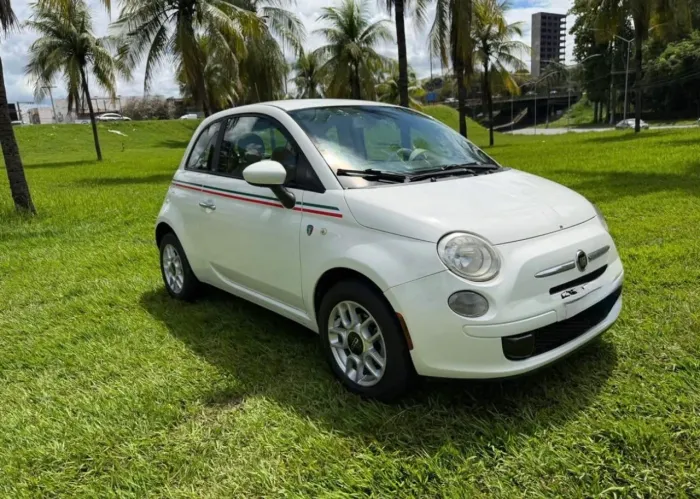 Fiat 500 Cult 1.4 Flex 8V EVO Mec. 2012