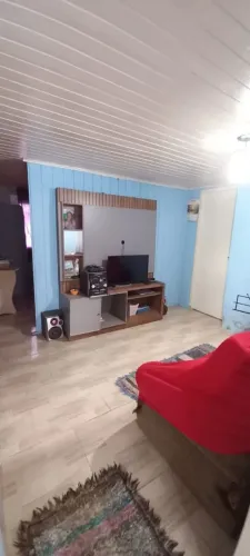 VENDE-SE CASA E LOTE