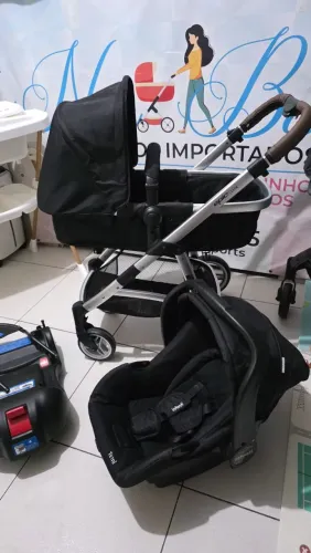 Carrinho de bebê 4 em 1 novooo