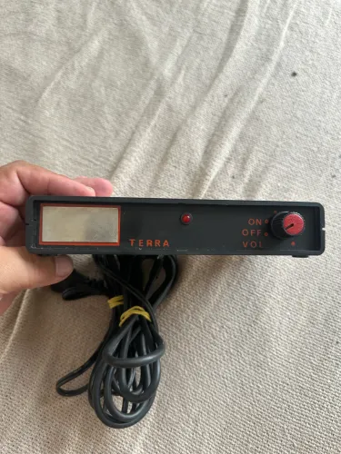 Bateria eletrônica Controlador Eletrônico de Percussão Vintage da marca Bat Tech