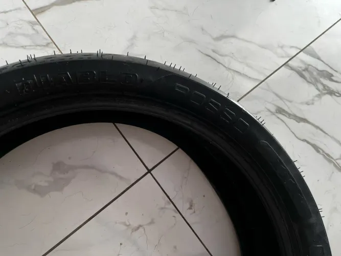 Pneu Traseiro Pirelli Diablo Rosso III (150/60 R17) - Apenas 1 Semana de Uso!