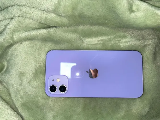 Iphone 12 semi novo