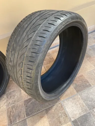 Pneus Delinte 275/30 ZR19 96w xl