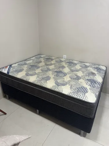 Base + colchão de casal