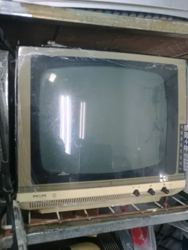 Tv Phillips TX 12 polegadas preto e branco funcionando perfeitamente 