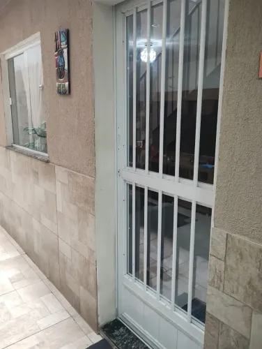 Imóvel para venda possui 90 metros quadrados com 2 quartos em Centro - Nilópolis - RJ