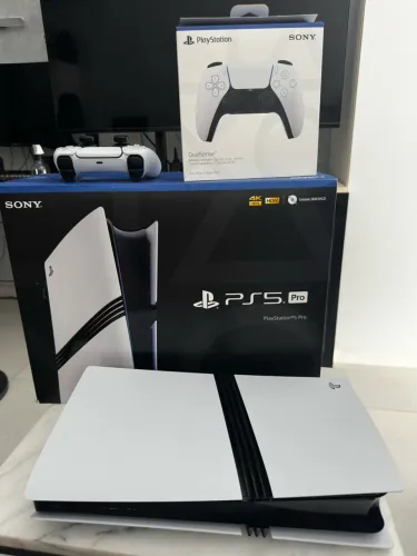 PS5 PRO 2TB + CONTROLE DUALSENSE - IMPECÁVEL 