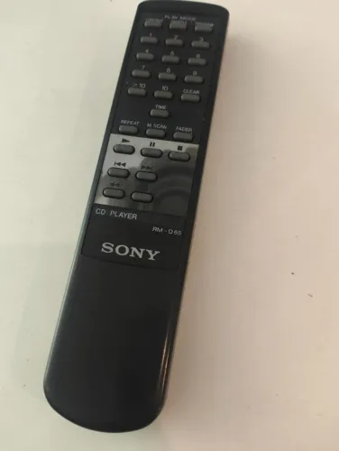 Controle Remoto Sony RM-D65 Para CD Player (No Estado / P/ Peças)