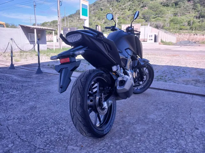 CB 300f