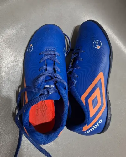 Chuteira Umbro Society menino Tam 32