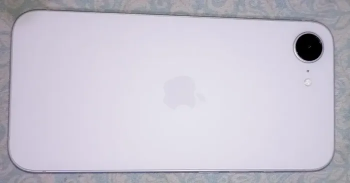 iPhone 16e