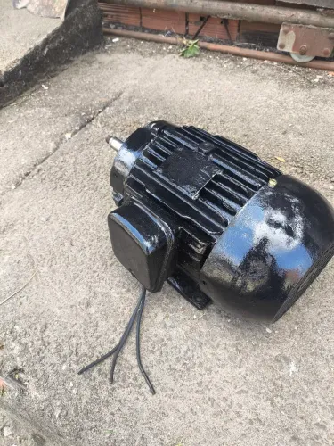 Motor WEG 5CV Trifásico 2Polos 3500+ RPM