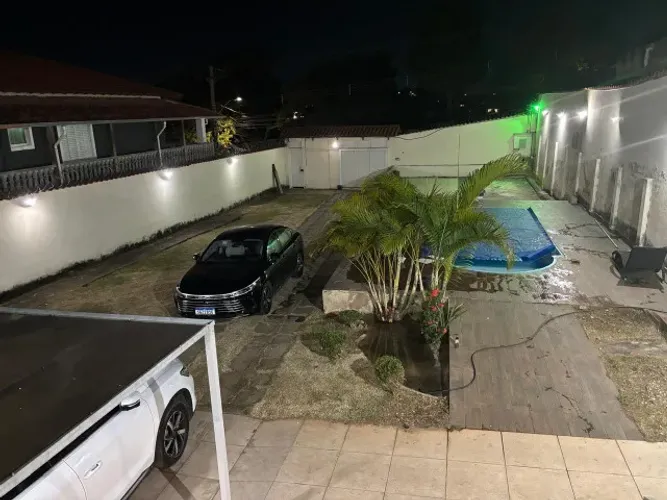 ÓTIMA CASA 4 QUARTOS NO TREVO .