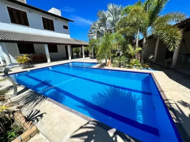 VERAS VENDE CASA DE PRAIA COM 4 SUÍTES COM PISCINA EM AGUAS BELAS