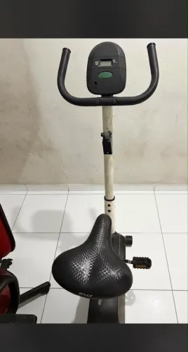 Kit Musculação Elíptico e Bicicleta Ergométrica