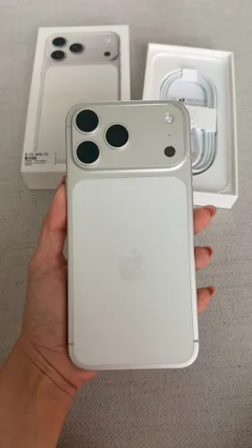 iPhone 17 pro Max 1 T