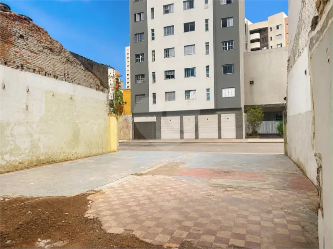 Terreno à venda em Perdizes - SP