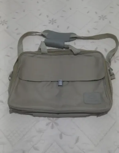 Bolsa porta notebook e documentos usada.