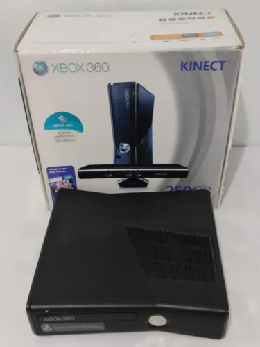 Xbox 360 slim na caixa original serial batendo defeito