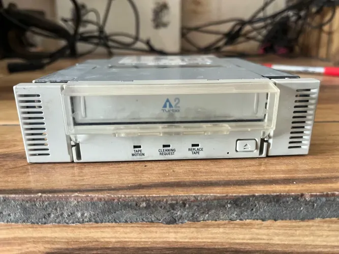 Tape Drive AIT (Advanced Intelligent Tape) da marca Sony