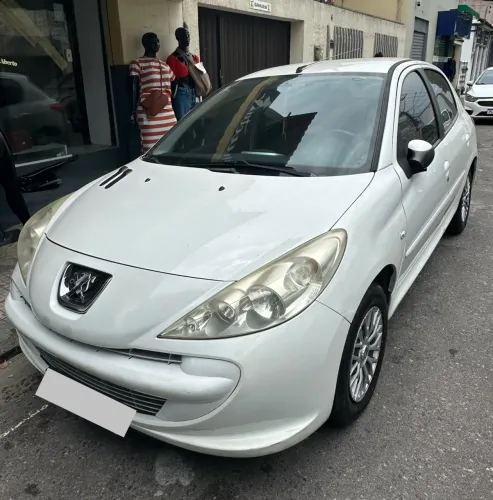 Peugeot 207 XR 1.4 Flex 8V 5P 2013