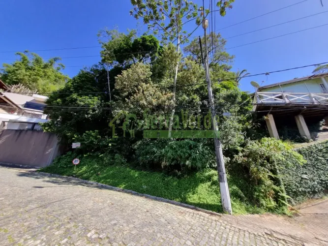 MOSELA (AMPLO TERRENO EM CONDOMÍNIO RESIDENCIAL)