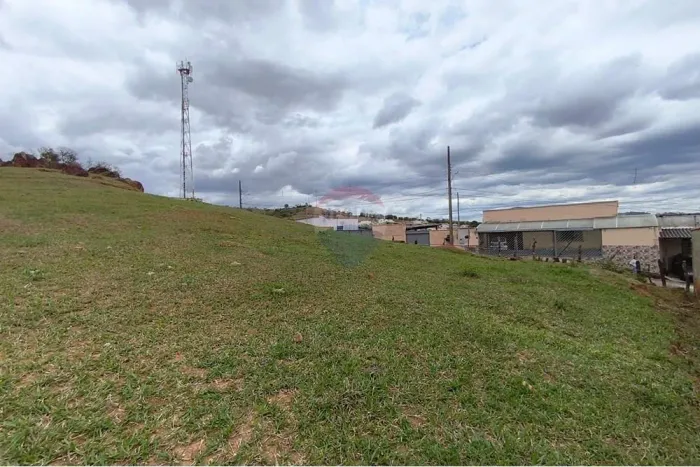 Terreno 240m² em Centro de Ribeirão Vermelho