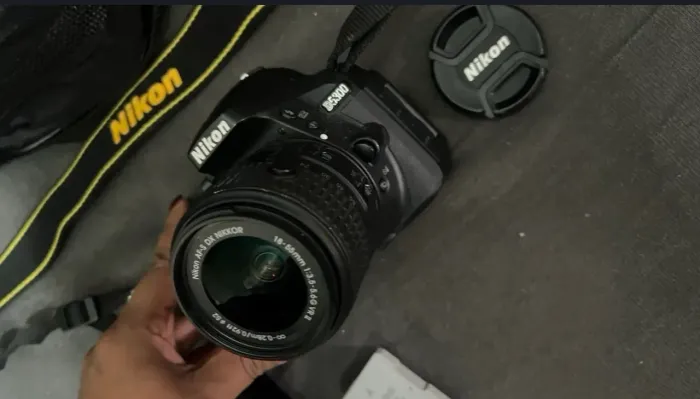Câmera fotográfica - Nikon D5300 com WiFi