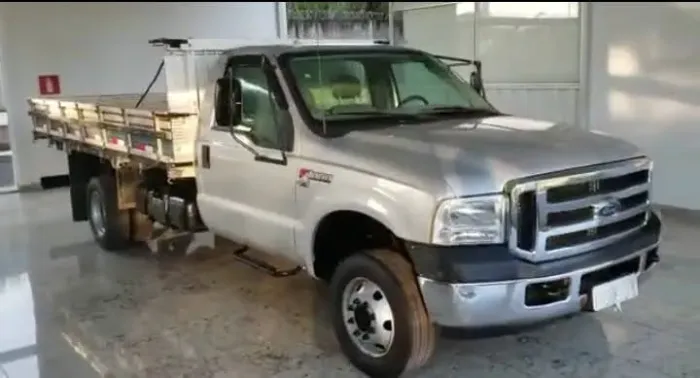 F4000 2018 Carroceria.