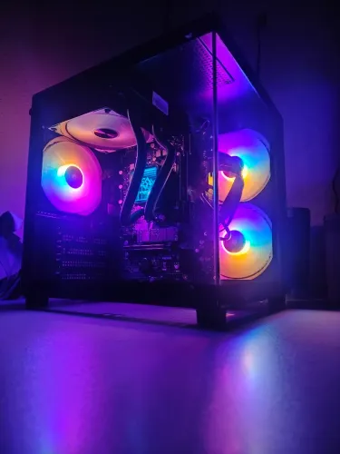 Computador gamer AMD Ryzen 5 8500g, 32gb ram DDR5, SSD nvme 256gb, Gabinete aquário 