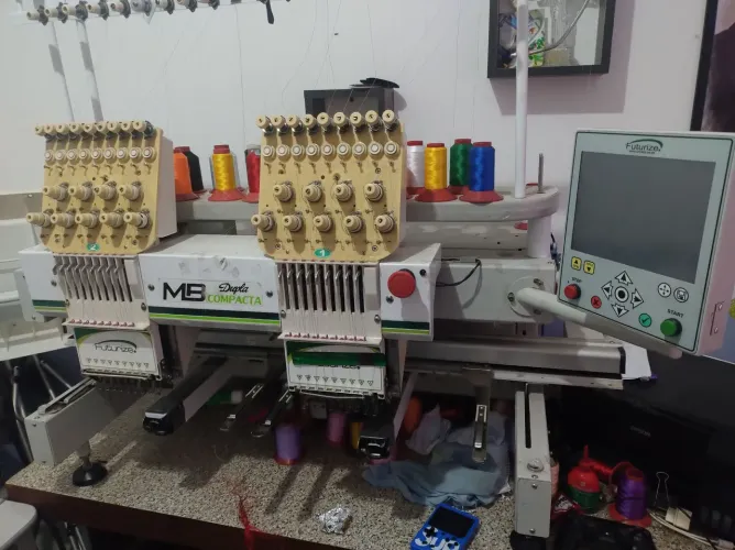 Bordadeira, máquina de bordado