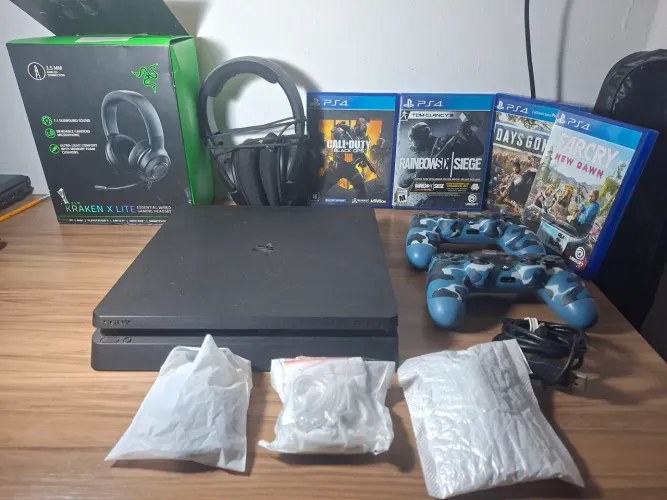 Vendo ps4 slim Seminovo