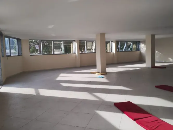 Prédio Comercial - Santa Cruz da Serra - 1.000 m2 - Cód. 1690