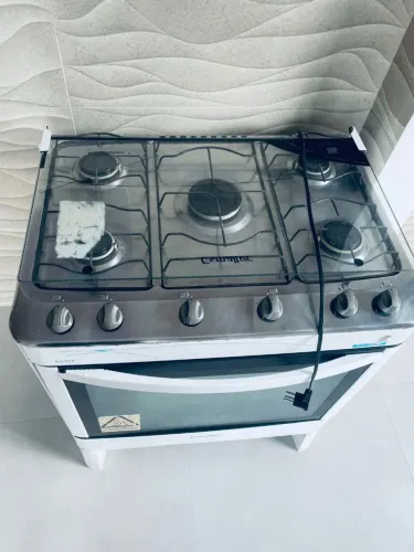 Fogão 5 Bocas Esmaltec - Em perfeitas condições de uso