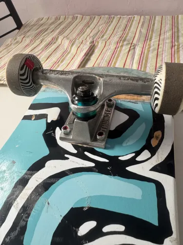 Truck de skate Thunder usado 3x 139