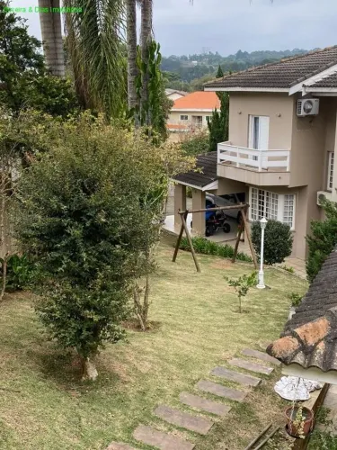 Luxuosa casa em condomínio à venda em Cotia-SP, Jardim Passárgada I: 4 quartos, 4 suítes, 
