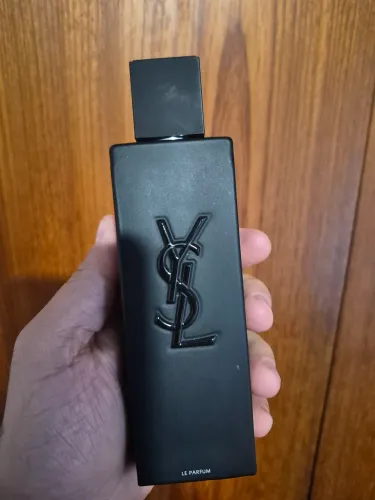 Yves Saint Laurent MYSLF Le Parfum 100ml, original e muito bem conservado