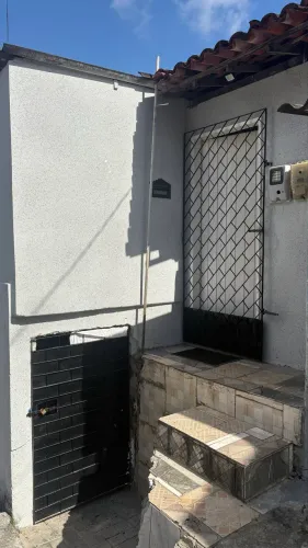 Kitnet Mobiliada para Alugar - 2 Quartos + Garagem para Moto