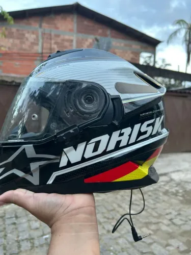 Capacete Norisk usado Tam 58 com intercomunicador