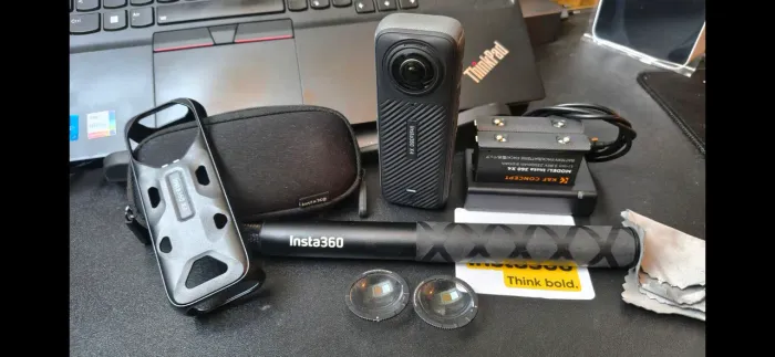Insta 360 X4 combo