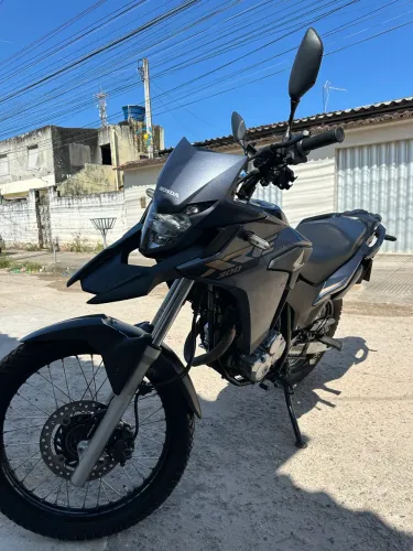 XRE 300 2023